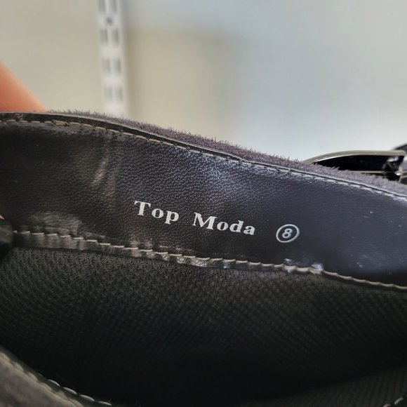 Boots - Picture 3 of 6